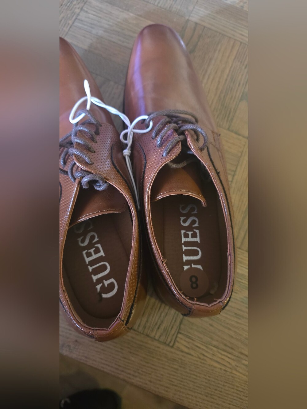 GUESS Men’s Brown Leather Dress Oxfords - Picture 7 of 9